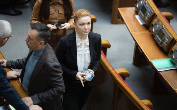 В «Слуге народа» заявили, что могут рассмотреть законопроект Президента о НАБУ и САП без поправок ко второму чтению