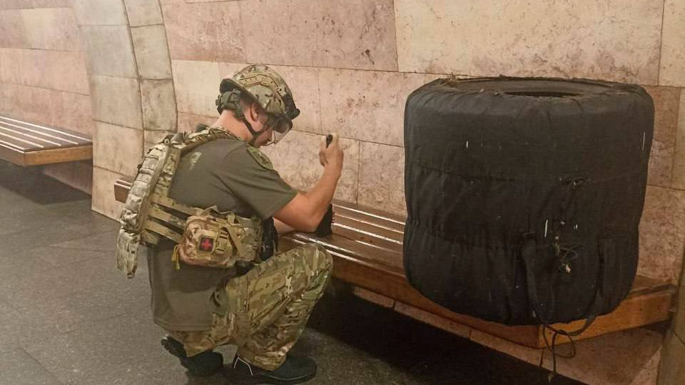 В Киеве из-за велосипедного насоса закрыли станцию метро «Лыбедская»