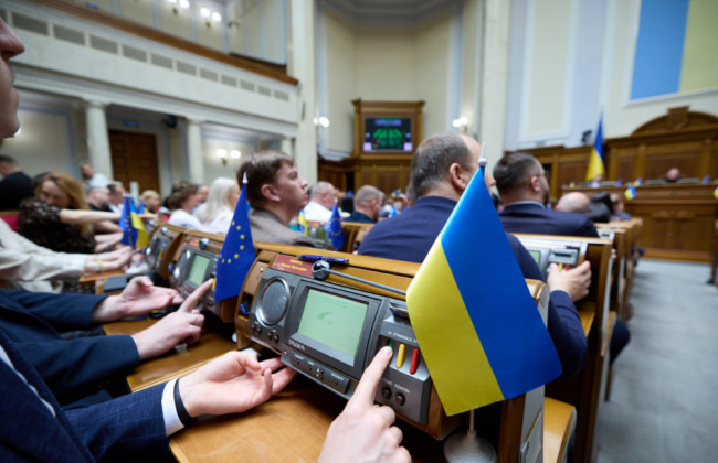 Верховная Рада увеличила расходы на оборону на 412 млрд грн – приняты изменения в бюджет