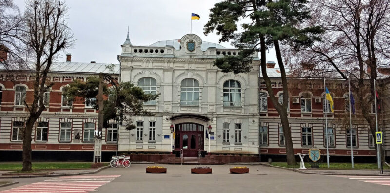 Будівлю Хмельницької міськради внесли до Державного реєстру нерухомих пам’яток