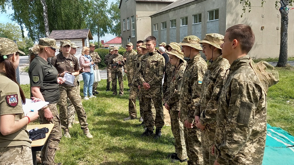 Школьников с 14 лет будут готовить к национальному сопротивлению — новая модель от Минобороны