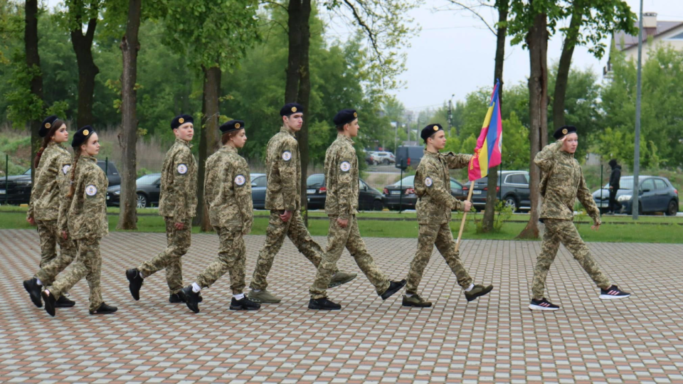 Учеников будут готовить к национальному сопротивлению с 14 лет, а БОВП в вузах будет отменена