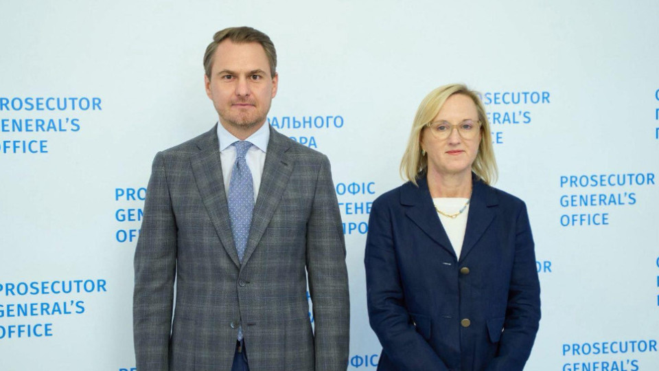 Обговорили воєнні злочини та вільну роботу чесного бізнесу: Генпрокурор Руслан Кравченко зустрівся з повіреною у справах США та радником ФБР