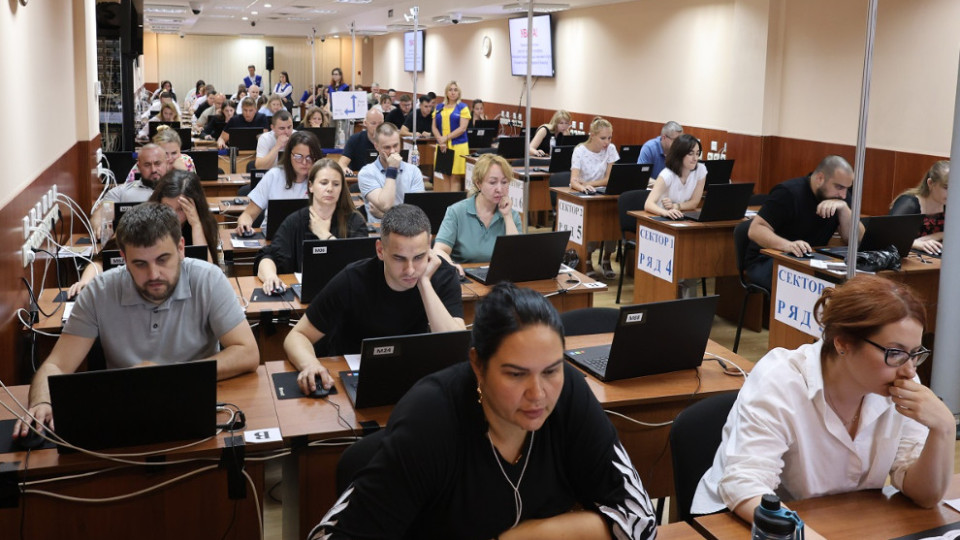 ВККС обнародовала кодированные результаты тестирования по праву и специализации местного админсуда за 5 августа