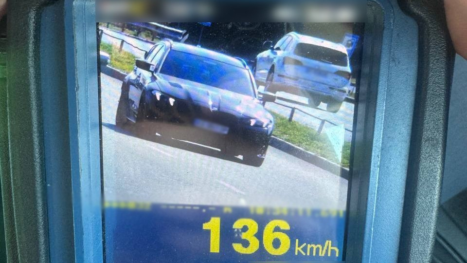 В Киеве водитель BMW мчался по городу со скоростью 136 км в час – фото