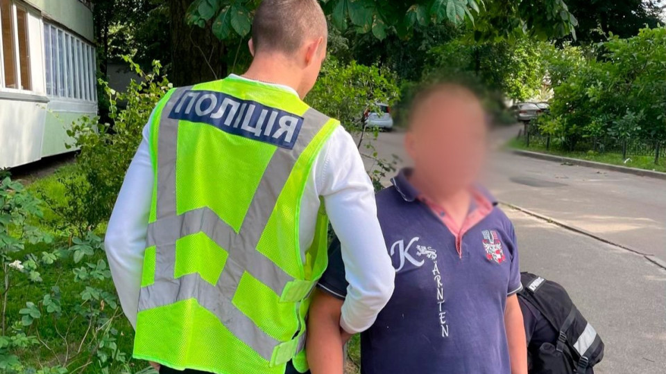 У Києві жінка замовила ремонт в квартирі, а помешкання обікрали в перший же день