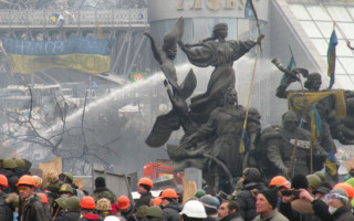 Довічна допомога та знижка на комуналку — Кабмін пропонує пільги учасникам Революції Гідності