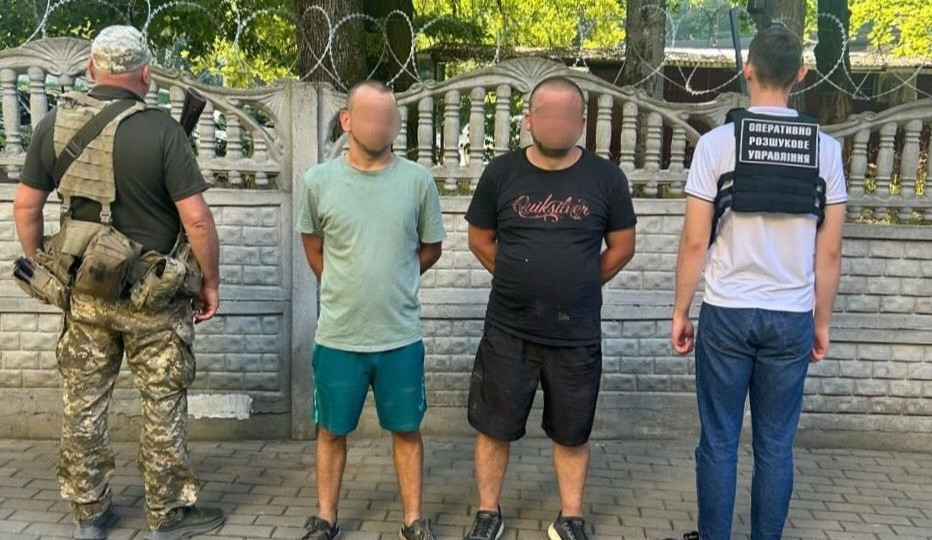 Пограничники задержали двух беглецов на самокатах в 300 метрах от границы