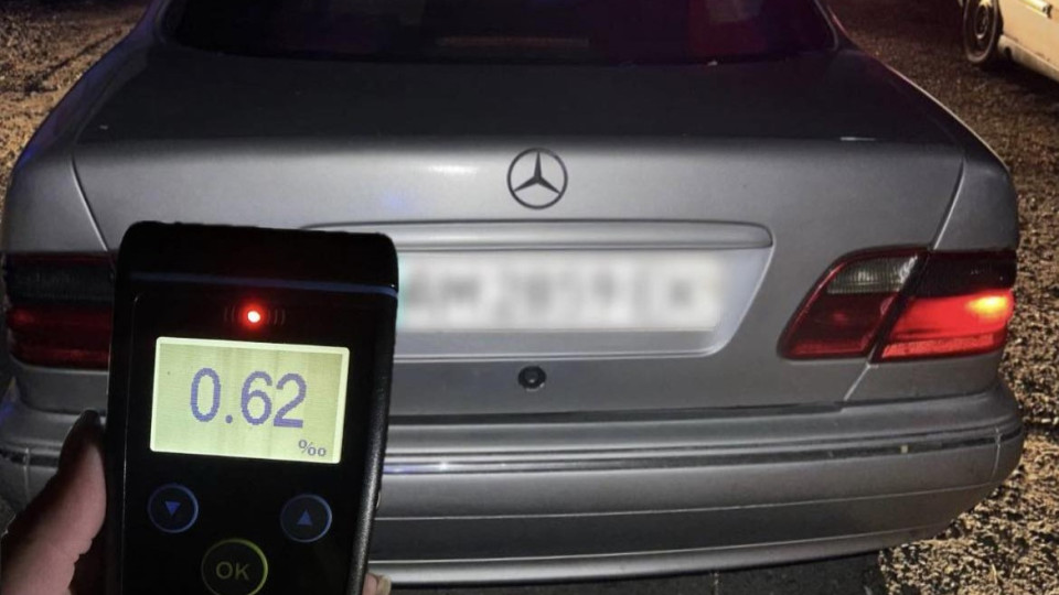В Киеве в комендантский час задержали водителя Mercedes без удостоверения и в нетрезвом виде