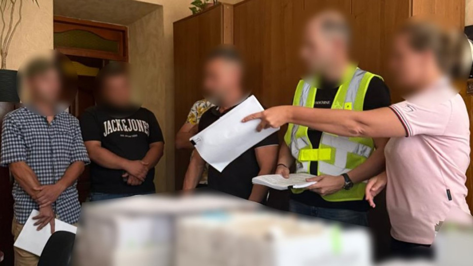 Рейдерский захват земли и зданий на побережье Днепра – дело на 14,6 млн грн дошло до суда