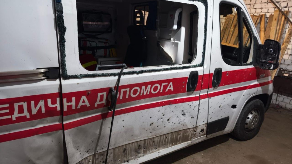 Виїзд медичних бригад у зону активних чи можливих бойових дій будуть оплачувати за новими коефіцієнтами