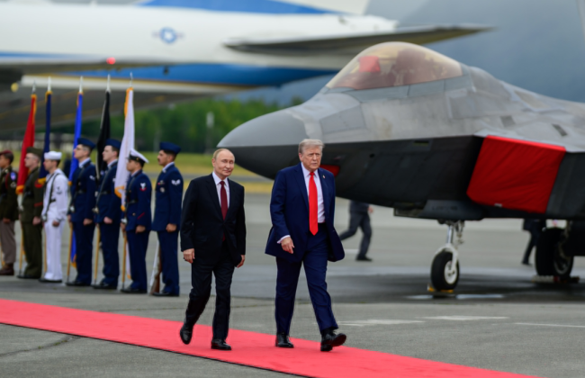 Белый дом назвал встречу Трампа и Путина на Аляске «исторической», фото