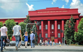 Правительство одобрило законопроект об уточнении правил мобилизации для педагогов и студентов