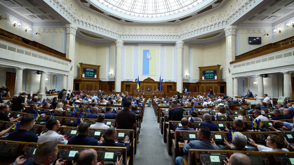 Рассмотрение законопроекта о Военном омбудсмене откладывается из-за политических споров