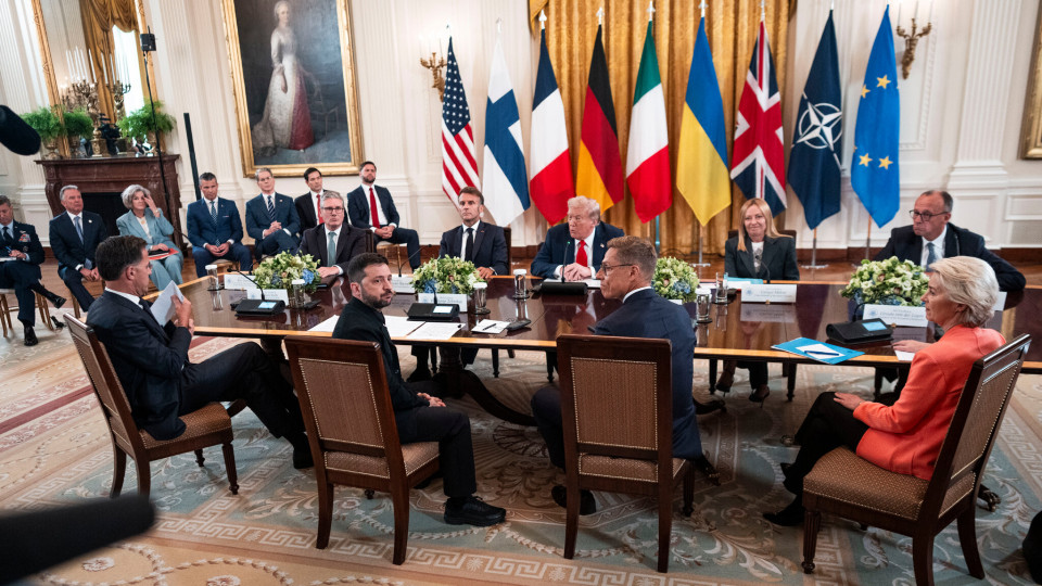 Чиновники США и Европы начали работу по укреплению украинской армии – Bloomberg