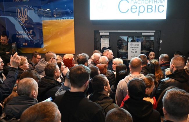 Военнообязанным мужчинам за границей может грозить уголовное преследование, если они не вернуться – Кабмин внес законопроект