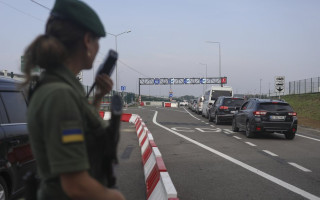 У Раду внесли законопроект про виїзд чоловіків до 22 років за кордон – Веніславський розкрив деталі