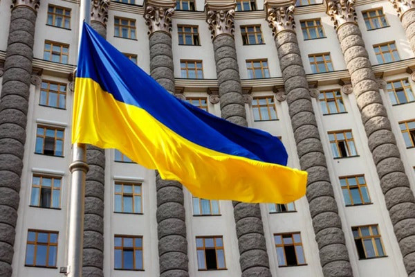 Держава закуповуватиме унікальні імпланти для дітей зі сколіозом