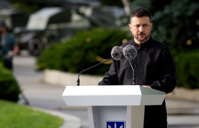 Владимир Зеленский поздравил украинцев с Днем Государственного флага, видео