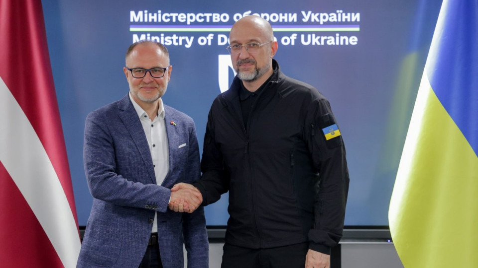 Шмыгаль и Спрудс обсудили военную помощь Латвии и потребности ВСУ на фронте