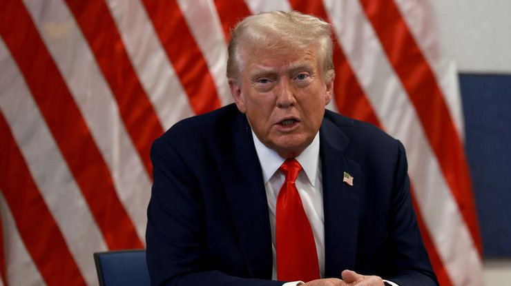 Дональд Трамп пригрозил лишить лицензии телеканалы ABC и NBC за «предвзятость»