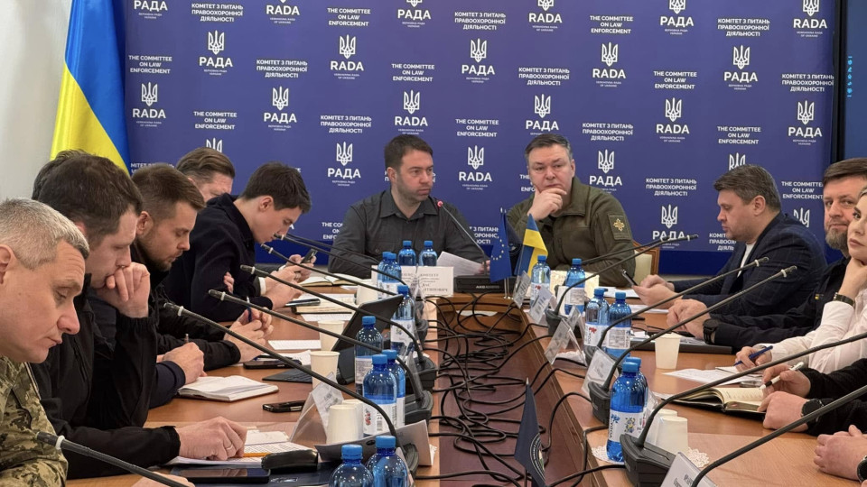 Комитет рассмотрит законопроект о запрете судам назначать более мягкое наказание военнослужащим за неповиновение приказу командира