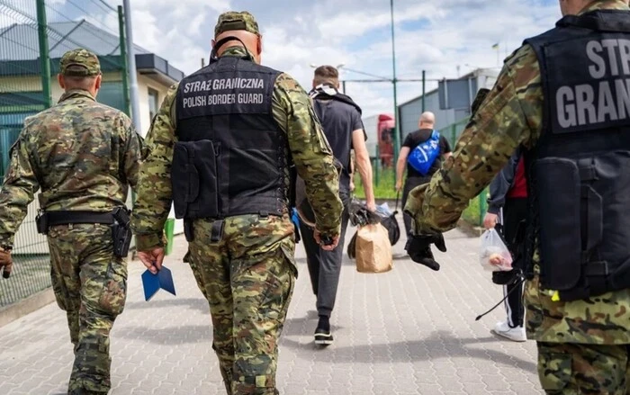Из Польши депортировали 15 украинцев — что произошло