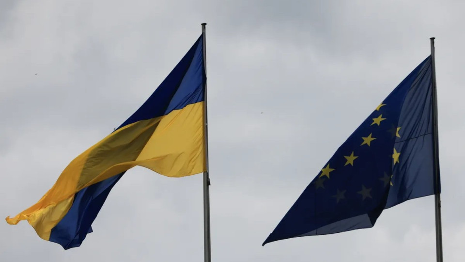 Bloomberg: У ЄС вивчають можливості ухвалювати рішення кваліфікованою більшістю, щоб обійти вето Угорщини