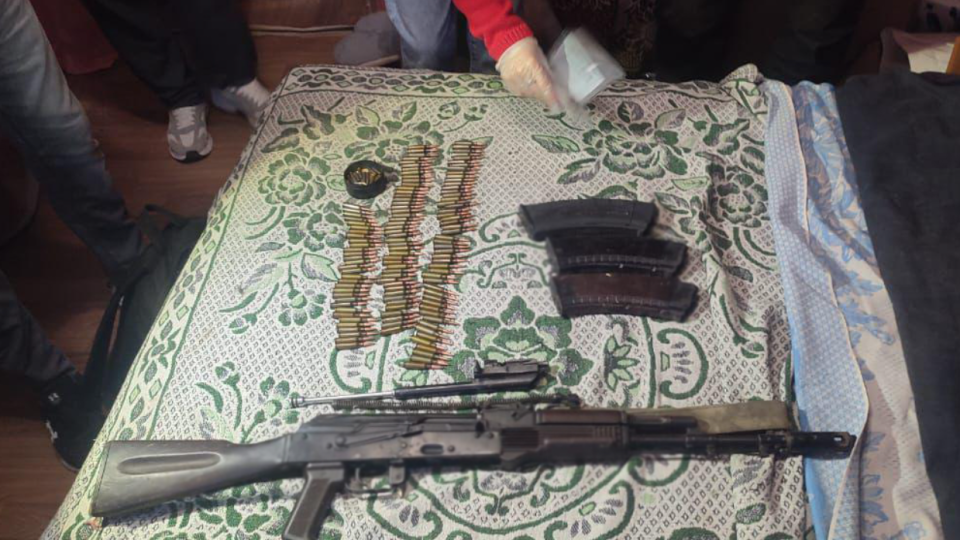 В Одесской области мужчина спрятал дома автомат, запал к гранате и патроны — ему грозит до 7 лет лишения свободы