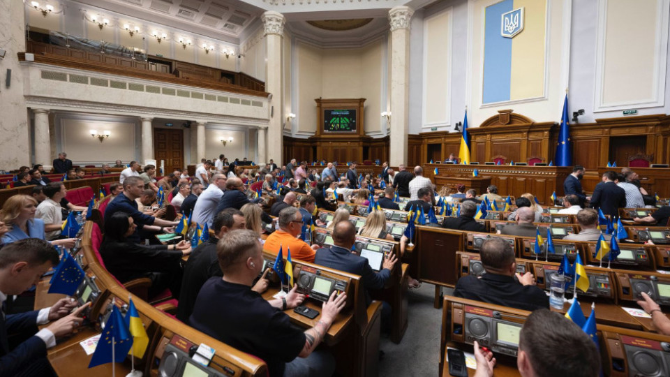 У Раді пояснили введення «броні» для розшукуваних ТЦК чоловіків: «Інженерів, які прийшли робити дрони, забирають біля воріт підприємств ТЦК, поки вони не встигли забронюватися»