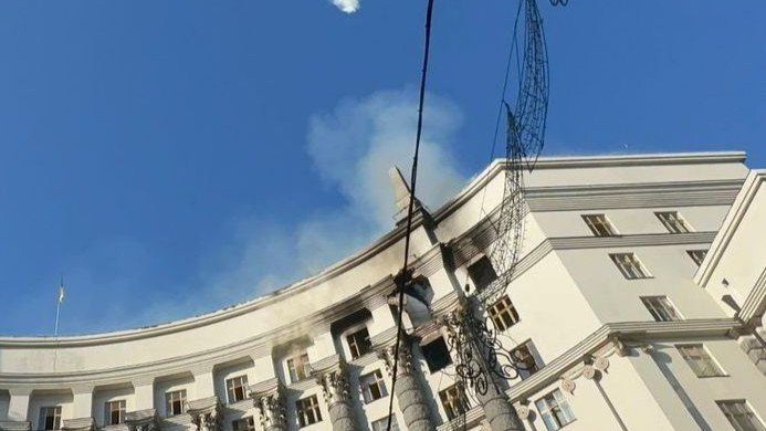 Юлия Свириденко показала, как выглядит здание Правительства после российской атаки – фото