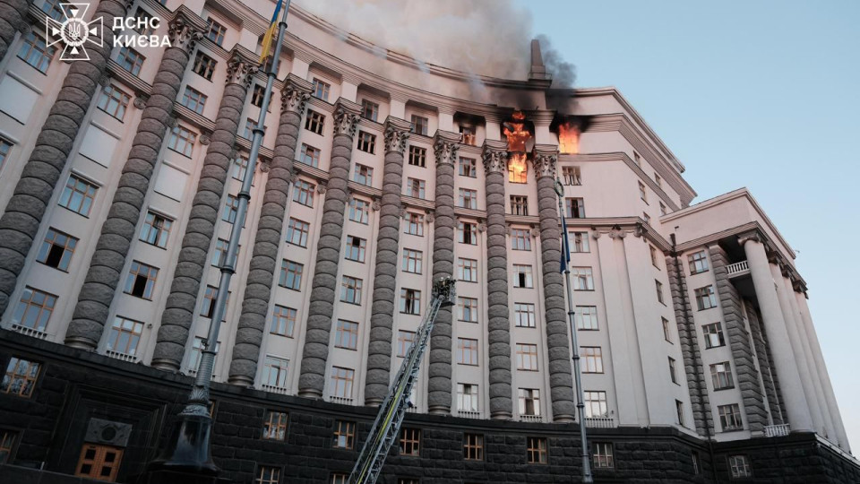 Юлія Свириденко підтвердила пошкодження будівлі Уряду в Києві внаслідок атаки РФ – фото