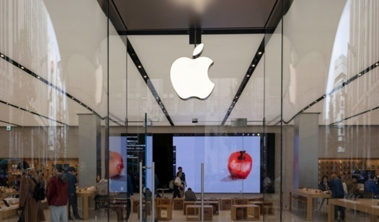 На Apple подали до суду через навчання ШІ на піратських книжках