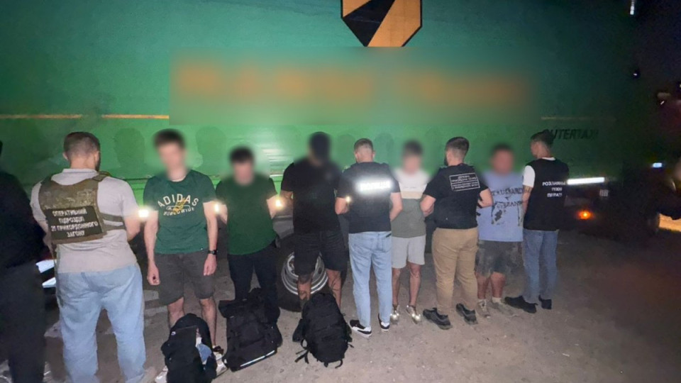 На Одещині у фурі з товаром знайшли трьох ухилянтів — за «подорож» до Молдови вони заплатили $48 тисяч