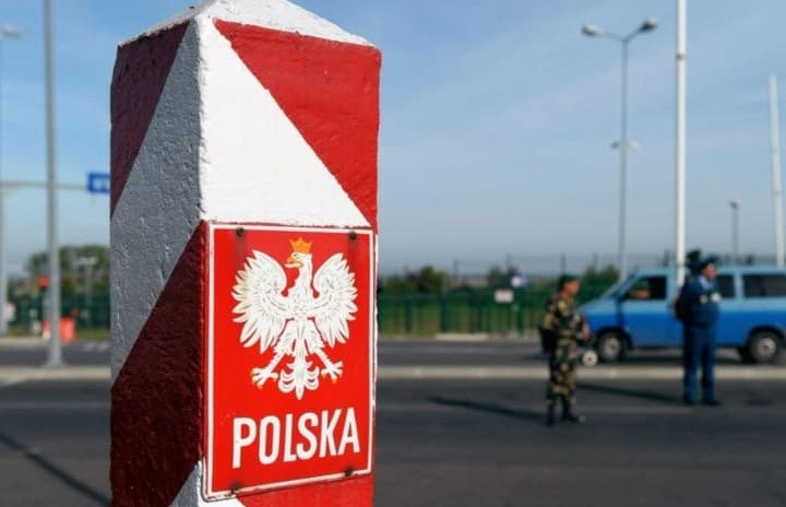 Польша полностью закрыла границу с Беларусью с 12 сентября