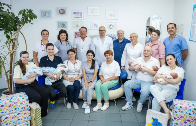 У Дніпропетровській області в одному пологовому в один день народилися одразу дві трійні – фото