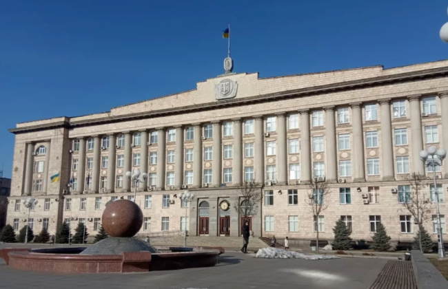 Глав местных госадминистраций предлагают сделать госслужащими и отбирать по конкурсу