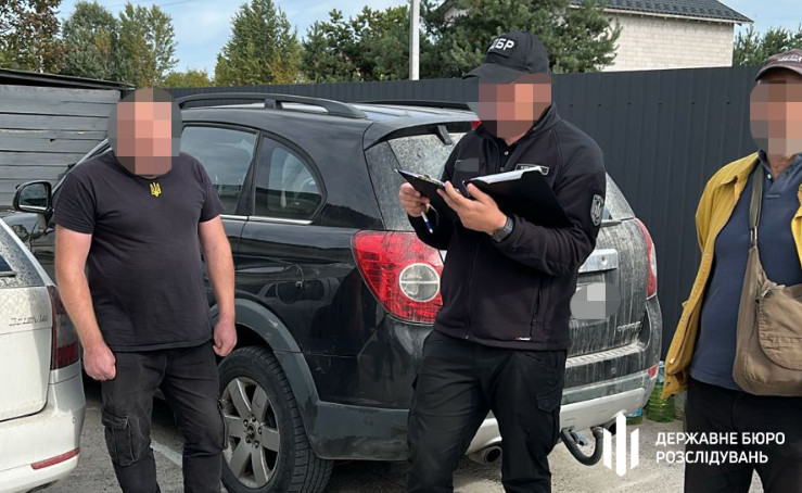 На Київщині затримали військових, які збули понад 27 тисяч літрів армійського пального