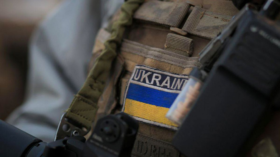Військова частина відмовила у виплаті 1 млн грн за постановою про «контракт 18-24», бо військовослужбовцям офіцерського складу така винагорода не виплачується – що вирішив суд