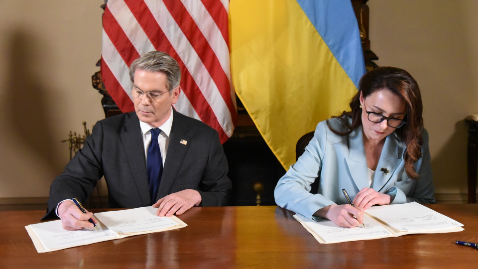 США зробили перший внесок 75 млн доларів на виконання угоди з Україною про корисні копалини