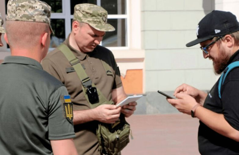 На Хмельниччині судили чоловіка, який поширював інформацію про роботу ТЦК