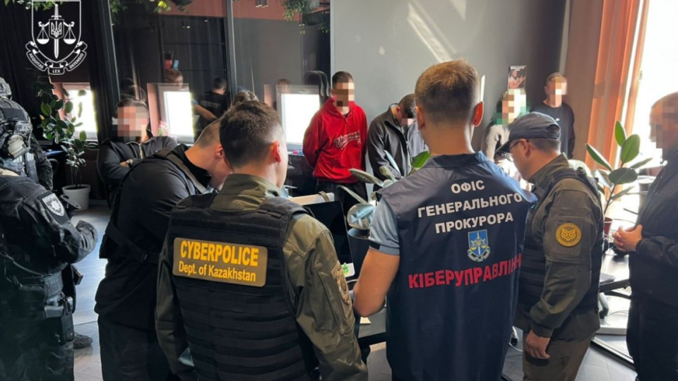 Шахрайський call-центр в Україні ошукав громадян ЄС і Центральної Азії — зловмисники видавали себе за юристів