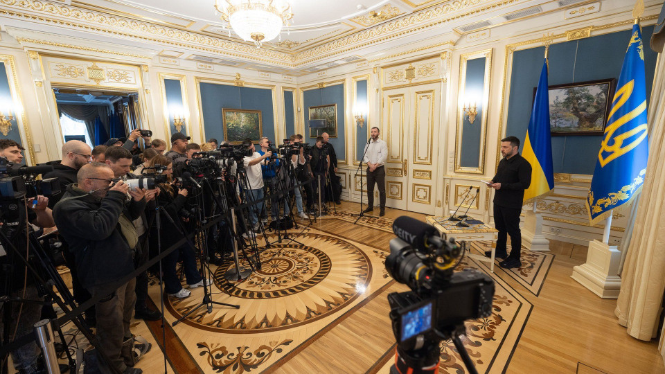 Зеленский заявил, что Украина будет экспортировать оружие только при отсутствии дефицита для собственной армии