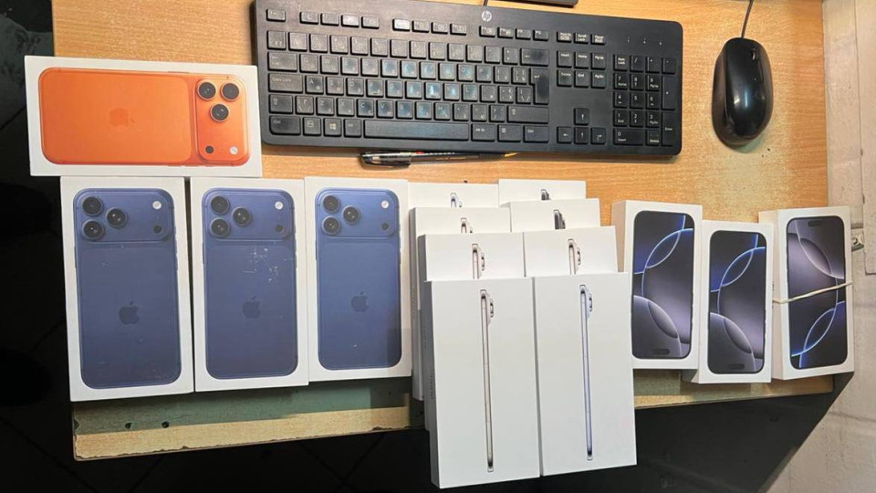 В Україну зеленим коридором прямувала партія нових iPhone на 1,5 млн гривень