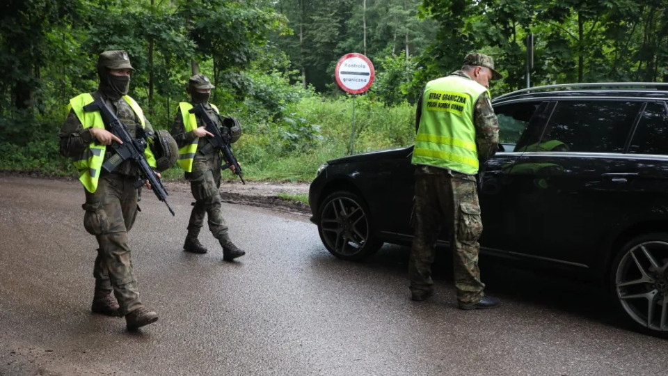 Польща ще на пів року продовжила вибіркові перевірки на кордоні з Німеччиною та Литвою