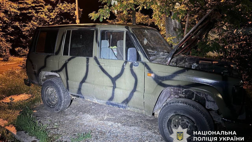 Крымчанин с паспортом РФ поджег два военных автомобиля в Киеве – ему грозит 10 лет