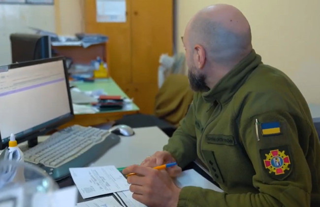 Военнообязанные, которые не состоят на учете в ТЦК или находятся в розыске, смогут забронироваться на критически важных предприятиях