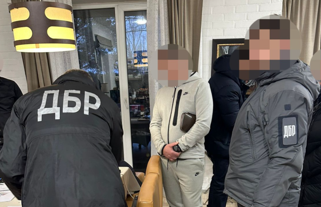 КПК не містить жодних застережень про необхідність залучення захисника при повідомленні особі про підозру – Верховний Суд