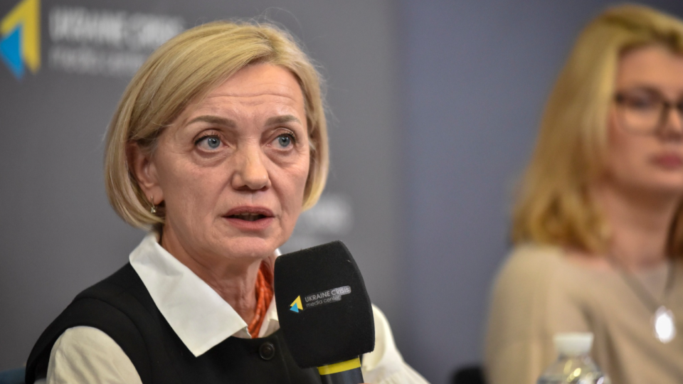 Мовний омбудсмен Олена Івановська закликала депутатів невідкладно вилучити з переліку Європейської хартії мов російську, яка не потребує захисту
