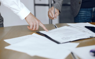Держпраці пояснила, у яких випадках працівника можуть перевести на іншу роботу без його згоди